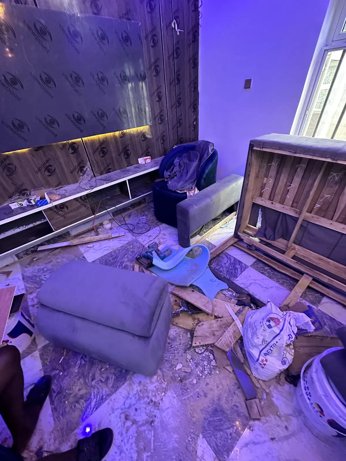 Interior before the Yugoz transformation, view five