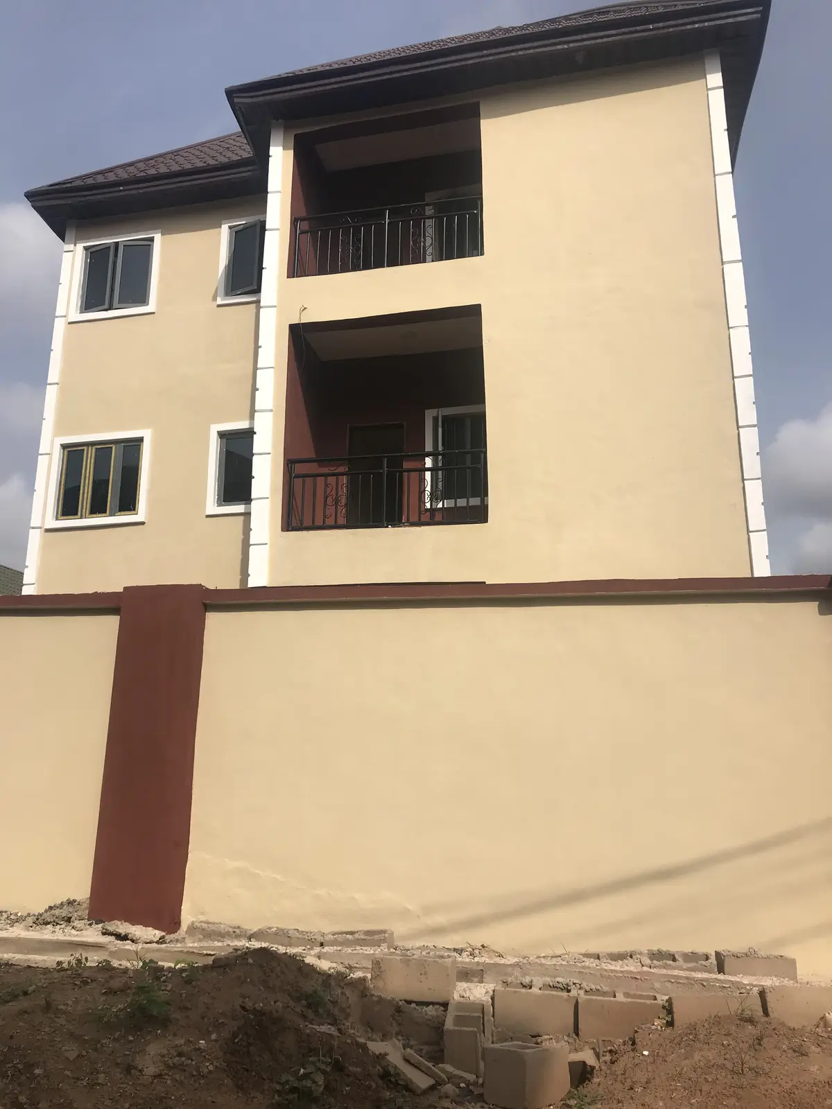 Completed eight units of two-bedroom flats in Trans-Ekulu, Enugu